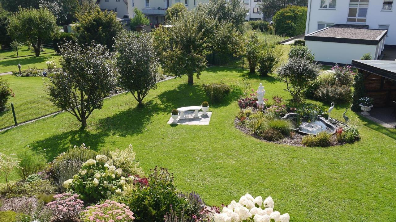 Ferienwohnung Und Gaestezimmer Iburgblick Bad Driburg Exterior foto