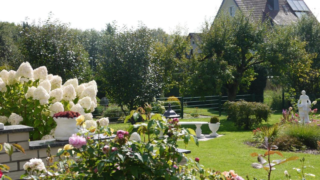 Ferienwohnung Und Gaestezimmer Iburgblick Bad Driburg Exterior foto
