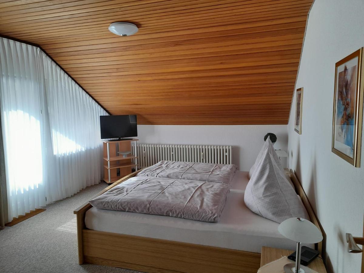 Ferienwohnung Und Gaestezimmer Iburgblick Bad Driburg Exterior foto